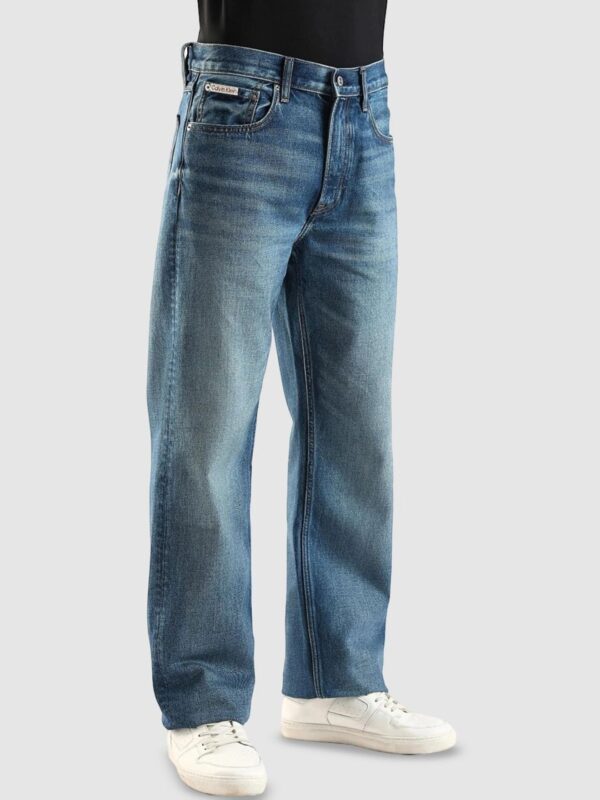 Men Straight Fit Mid-Rise Light Fade Cotton Jeans - Image 2