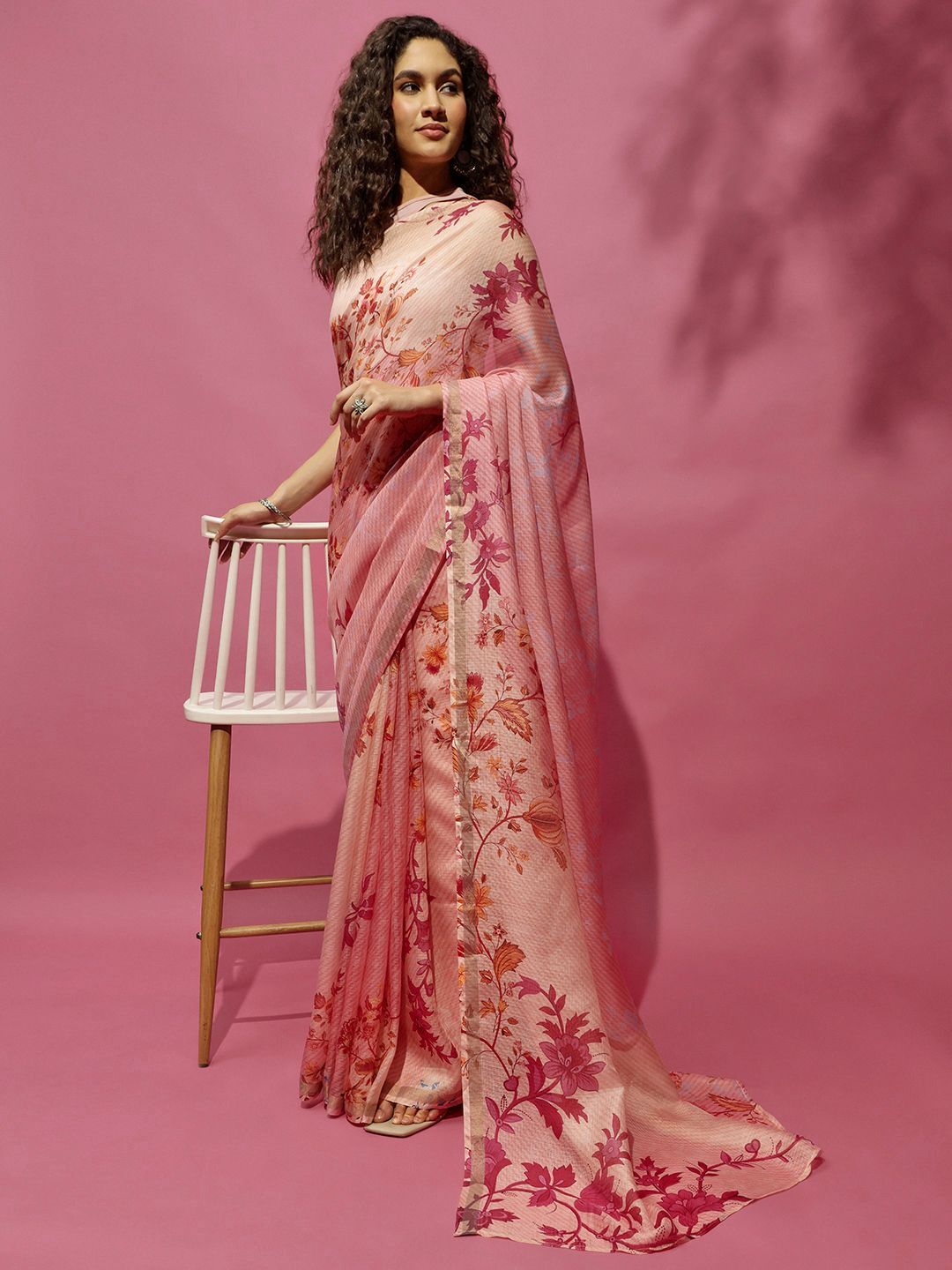 navyasa by liva Floral Printed Saree